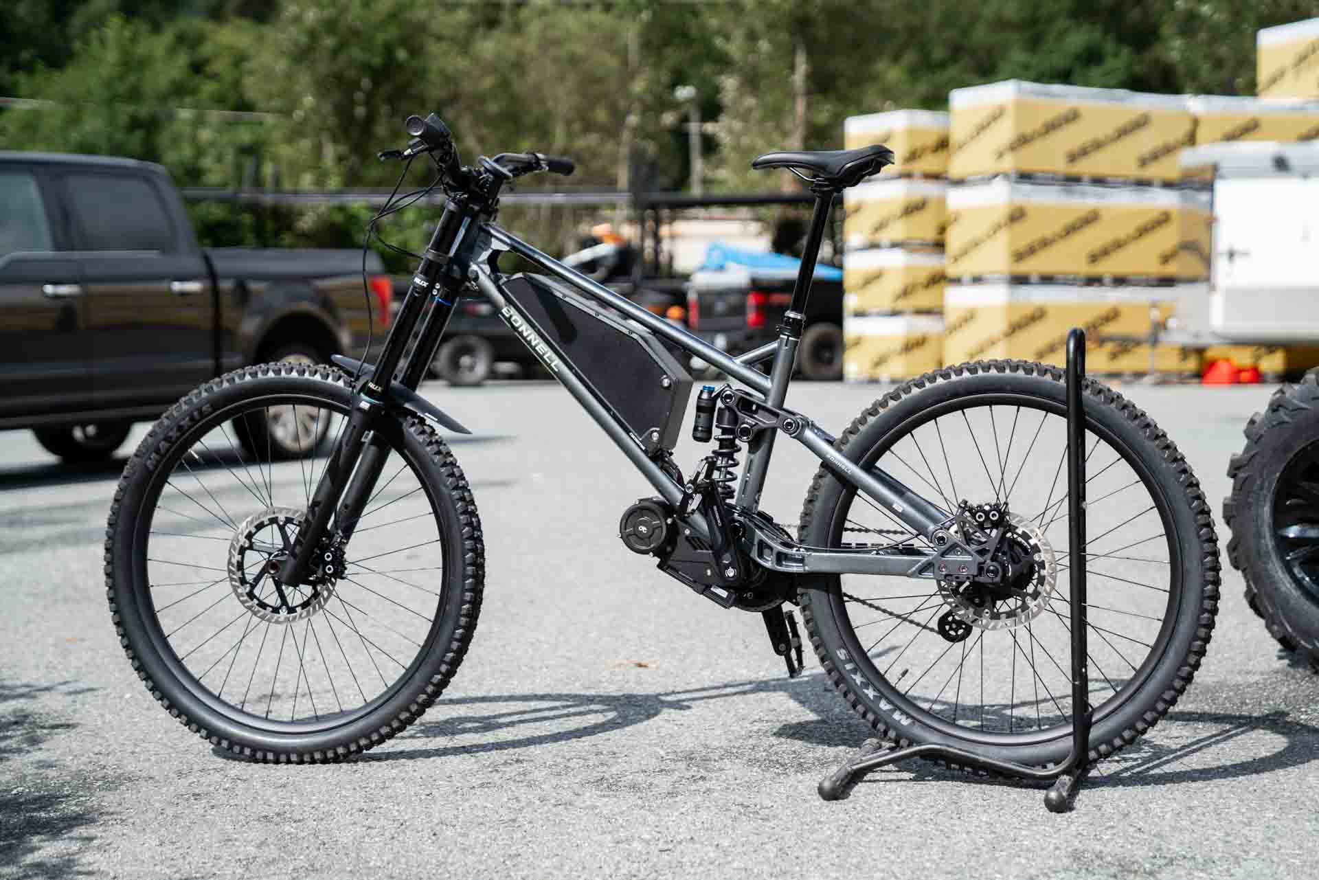 Bonnell 775 MX Grey